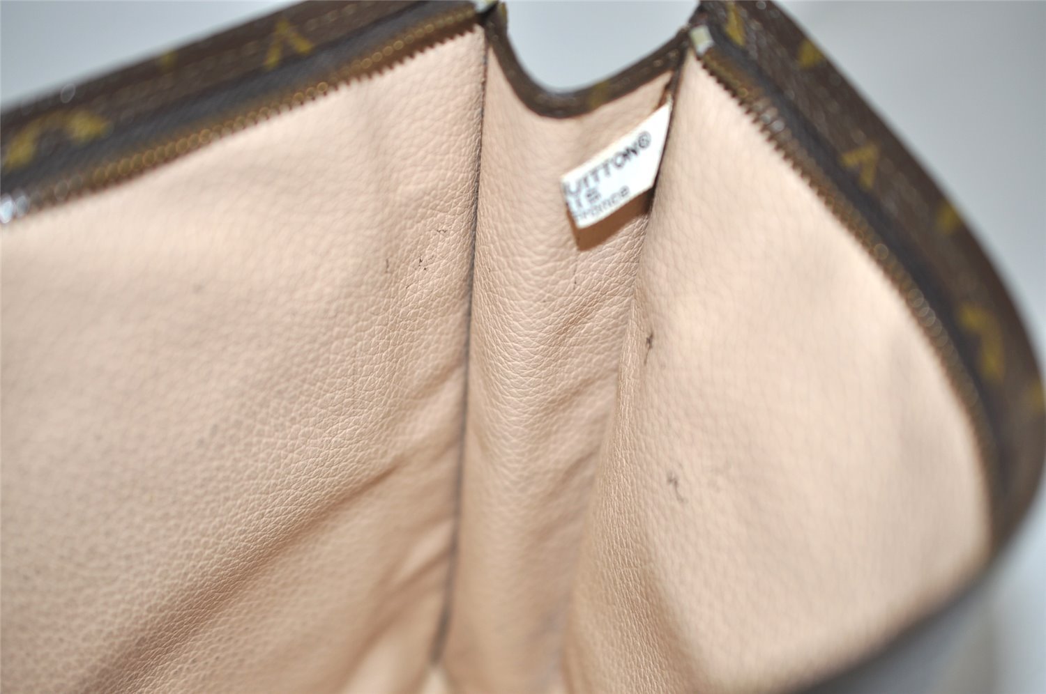 Auth Louis Vuitton Monogram Poche Toilette 26 Cosmetics Pouch Old Model LV 9849I