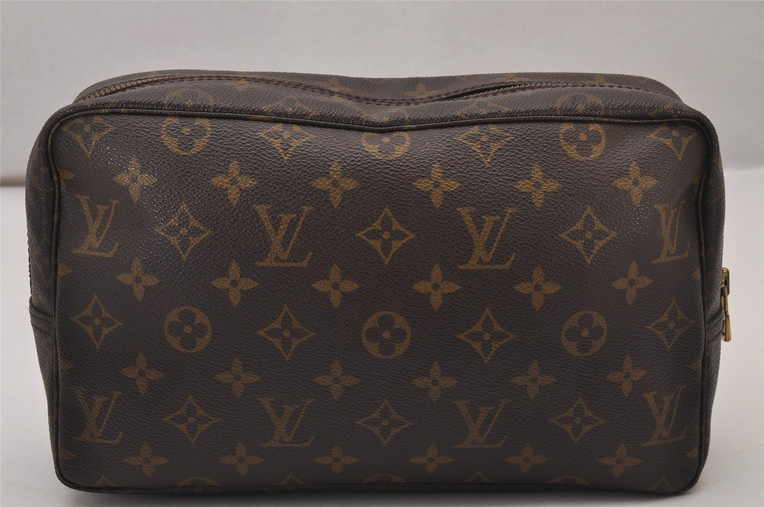 Auth Louis Vuitton Monogram Trousse Toilette 28 Clutch Hand Bag M47522 LV 9852I