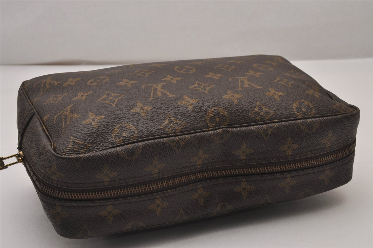 Auth Louis Vuitton Monogram Trousse Toilette 28 Clutch Hand Bag M47522 LV 9852I