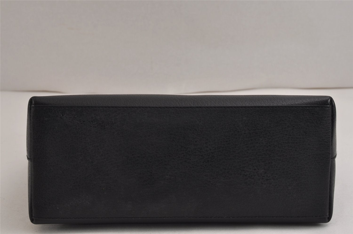 Authentic GUCCI Vintage Bamboo Shoulder Hand Bag Purse Leather Black 9857J