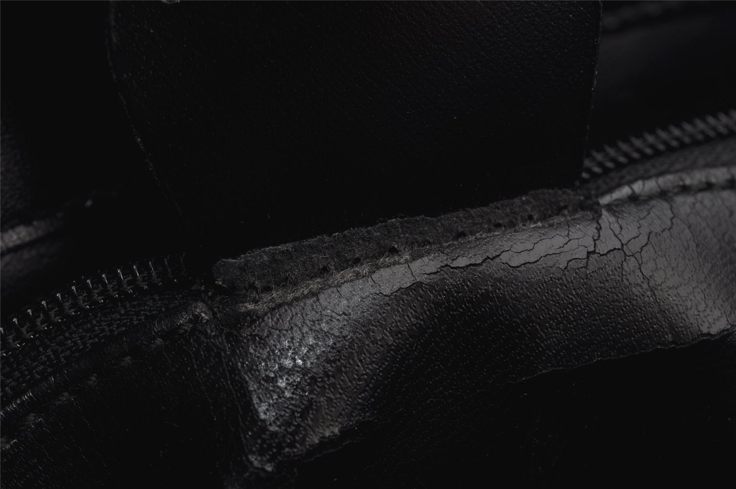 Authentic GUCCI Vintage Shoulder Bag Leather Black 9861I