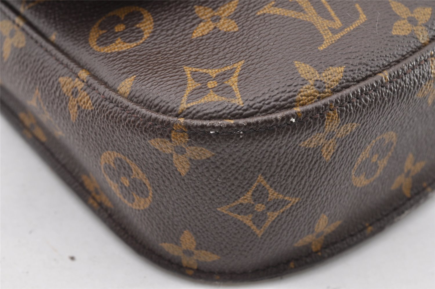 Auth Louis Vuitton Monogram Saint Cloud MM M51243 Shoulder Cross Bag Junk 9877I