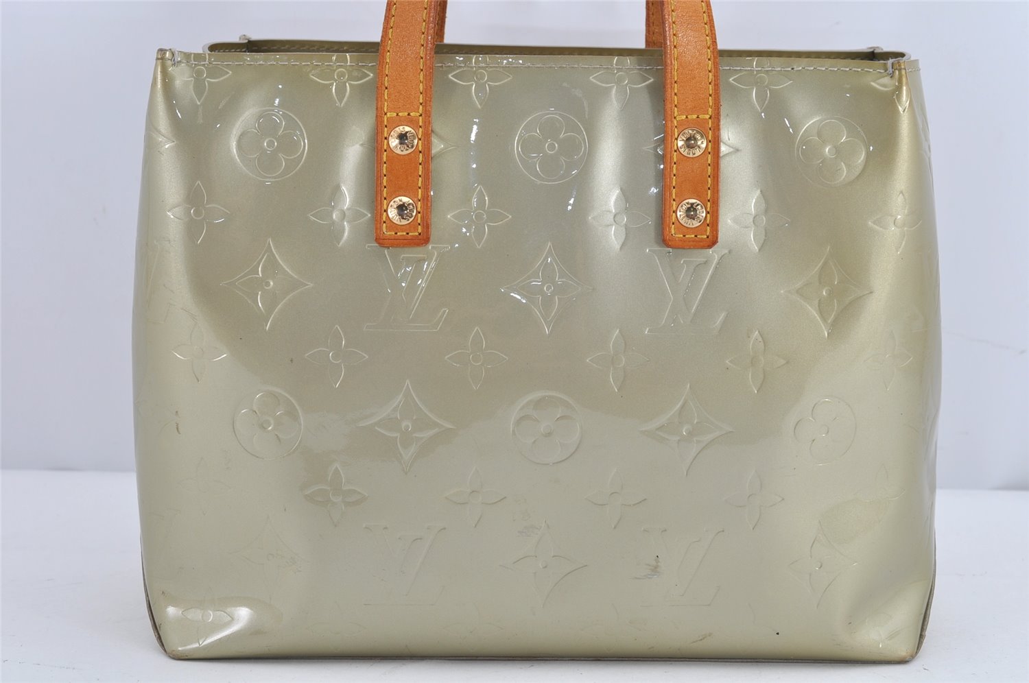 Authentic Louis Vuitton Vernis Reade PM Hand Bag Light Green M91145 LV 9878J