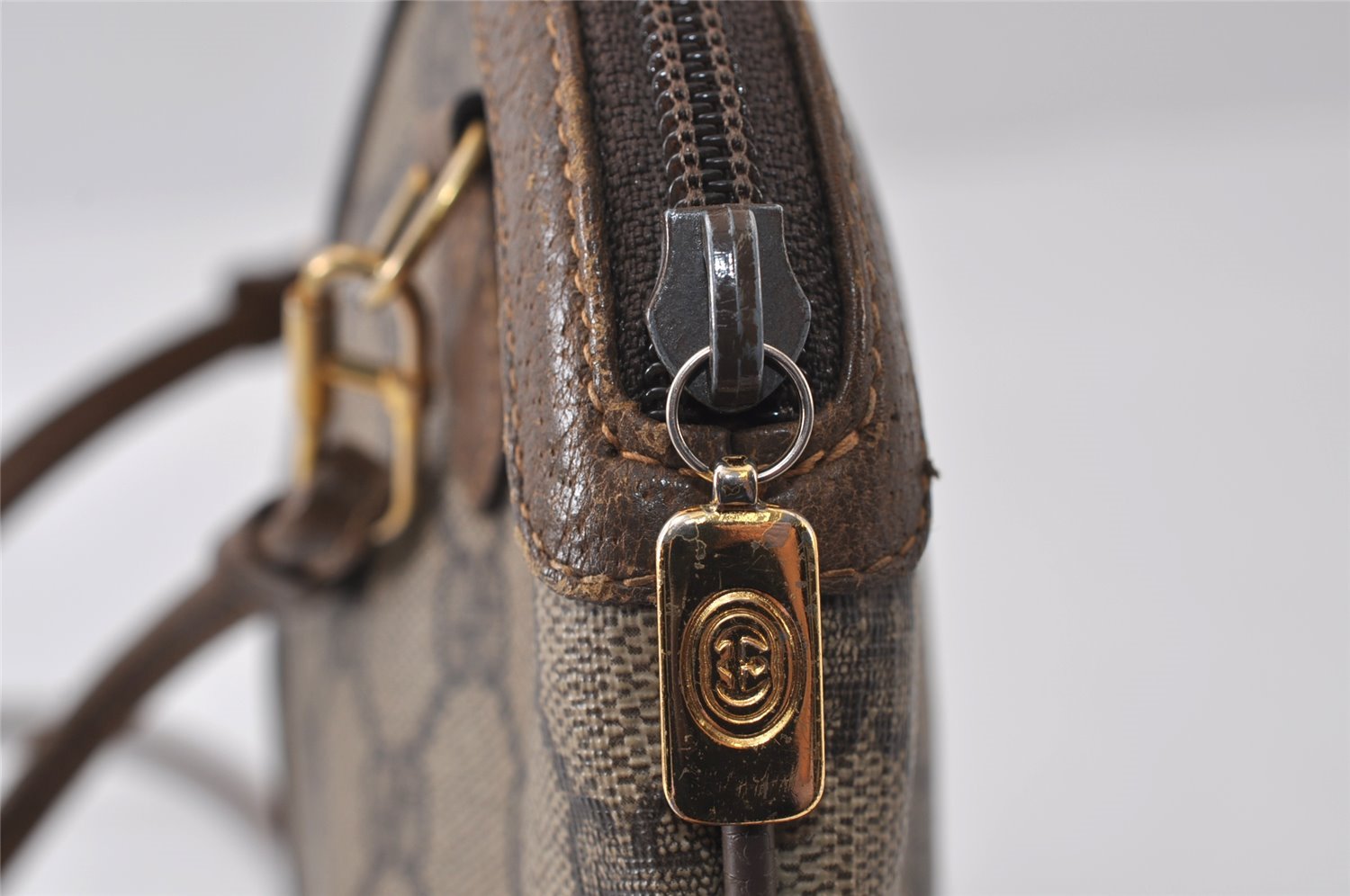 Authentic GUCCI Web Sherry Line Shoulder Cross Bag GG PVC Leather Brown 9879I