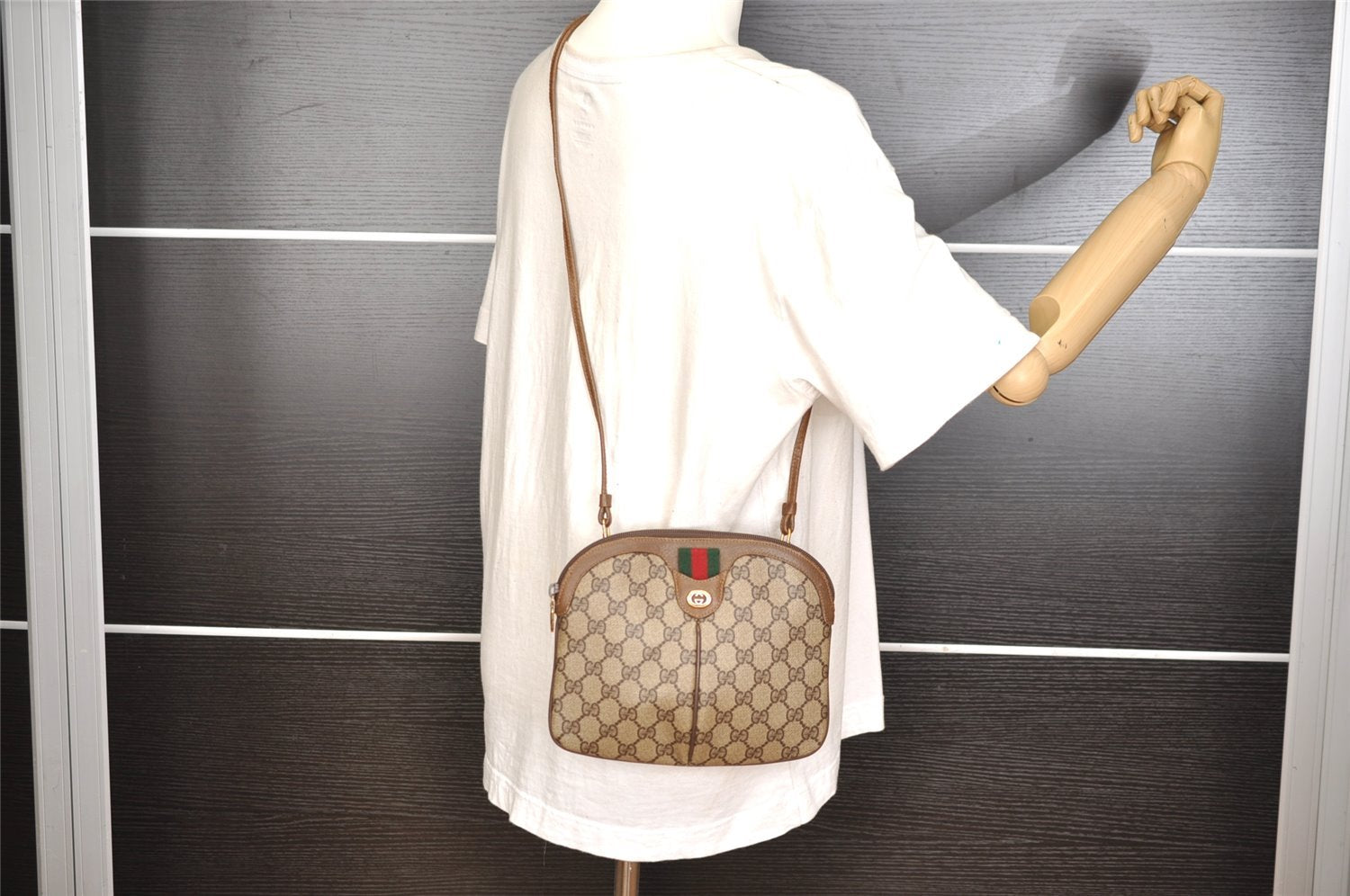 Authentic GUCCI Web Sherry Line Shoulder Cross Bag GG PVC Leather Brown 9879I