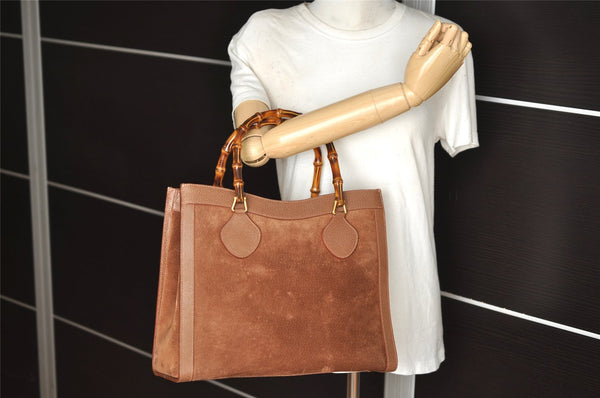 Authentic GUCCI Vintage Bamboo Shoulder Hand Bag Suede Leather Brown 9880I