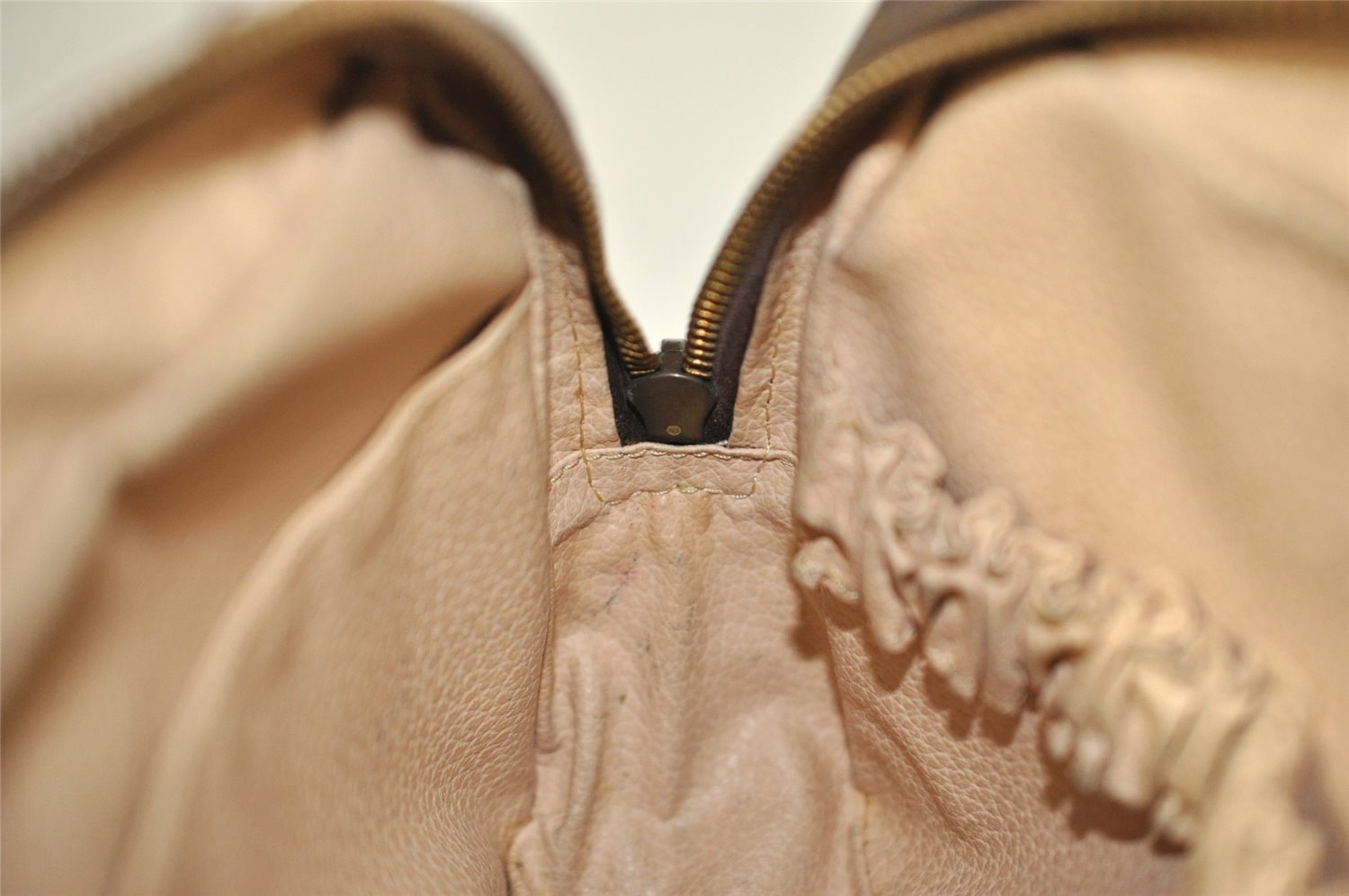 Auth Louis Vuitton Monogram Trousse Toilette 23 Clutch Bag Old Model Junk 9881I