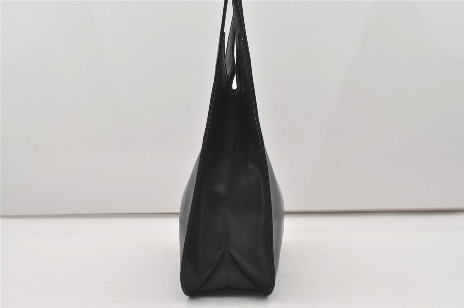 Authentic GUCCI Vintage Shoulder Hand Bag Purse Leather 0013708 Black 9884I