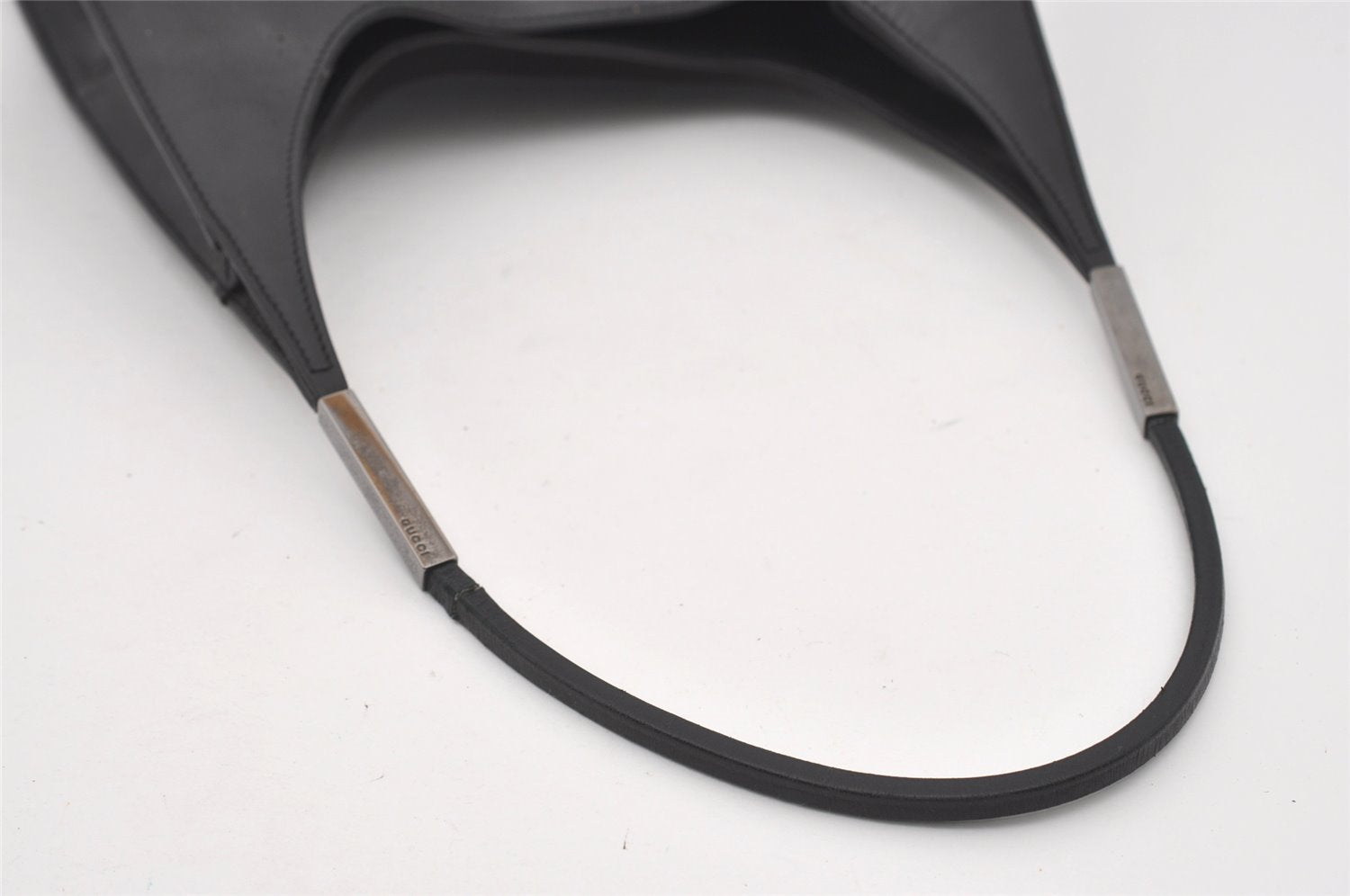 Authentic GUCCI Vintage Shoulder Hand Bag Purse Leather 0013708 Black 9884I