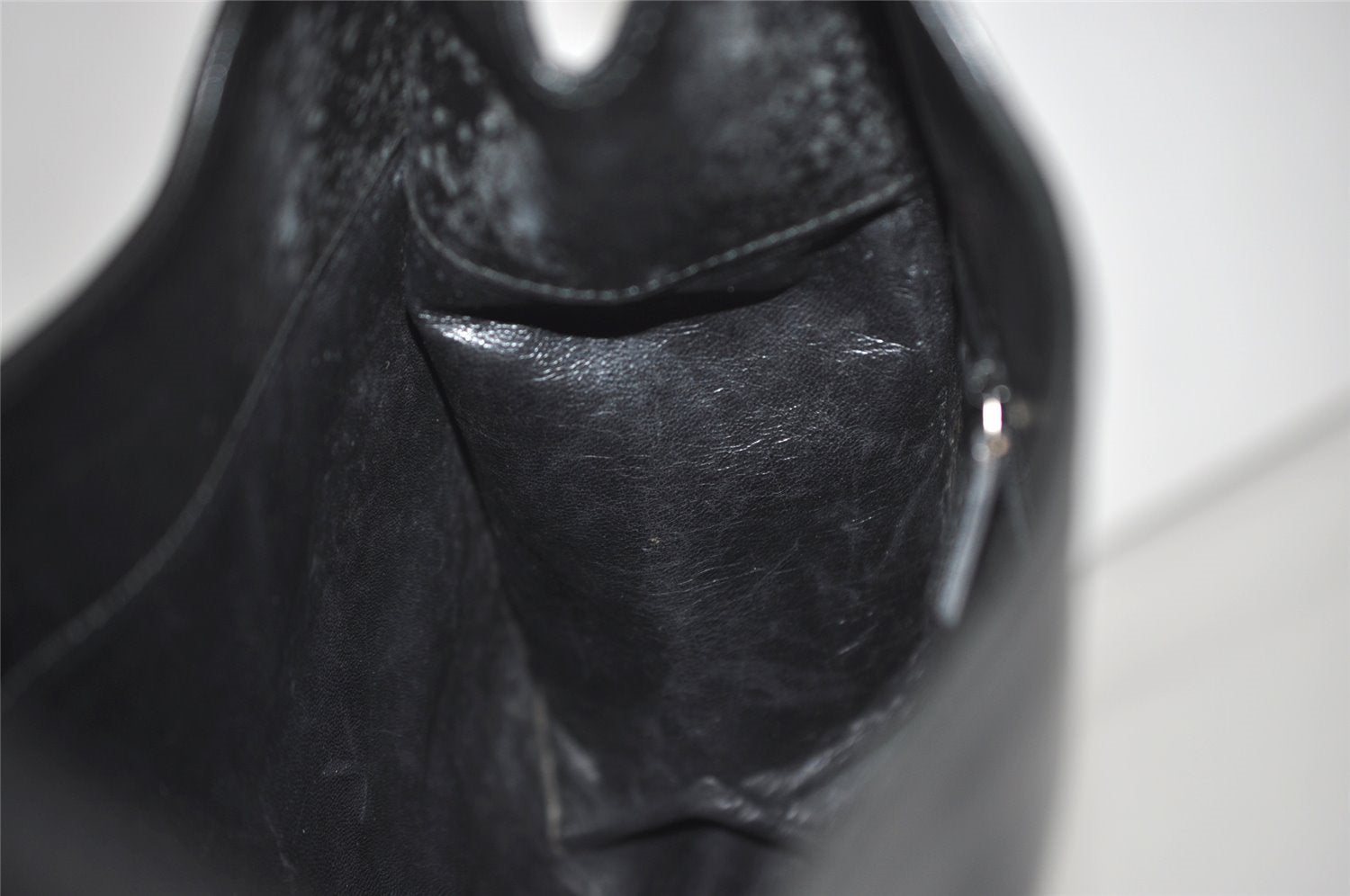 Authentic GUCCI Vintage Shoulder Hand Bag Purse Leather 0013708 Black 9884I