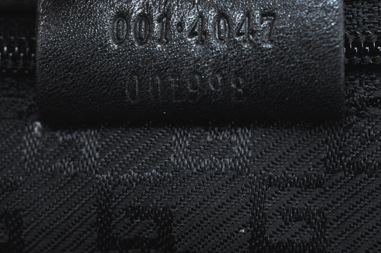 Authentic GUCCI Bamboo Hand Shoulder Bag Purse Suede Leather Black Junk 9889H