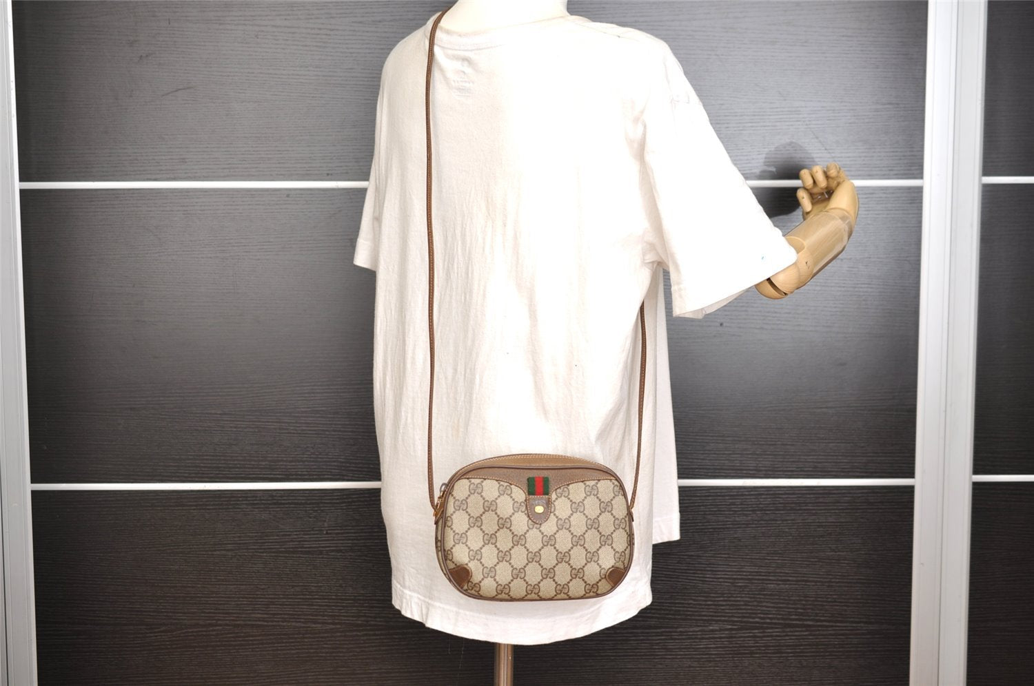 Authentic GUCCI Web Sherry Line Shoulder Cross Bag GG PVC Leather Brown 9893I
