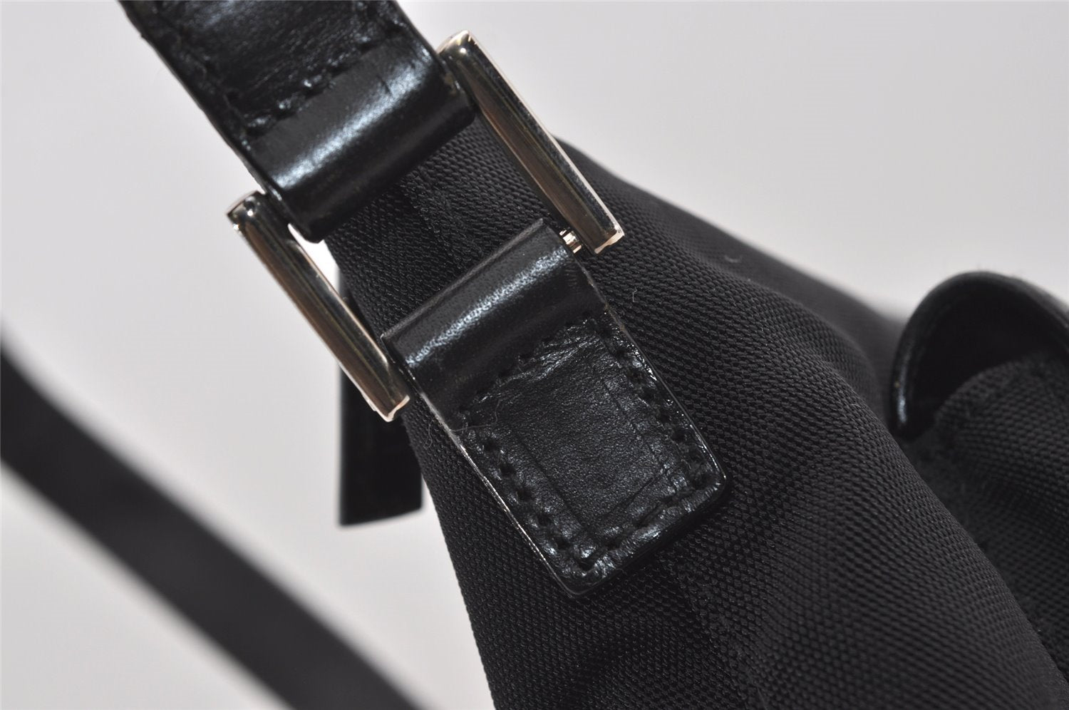 Authentic GUCCI Vintage Shoulder Bag Purse Canvas Leather Black 9895I