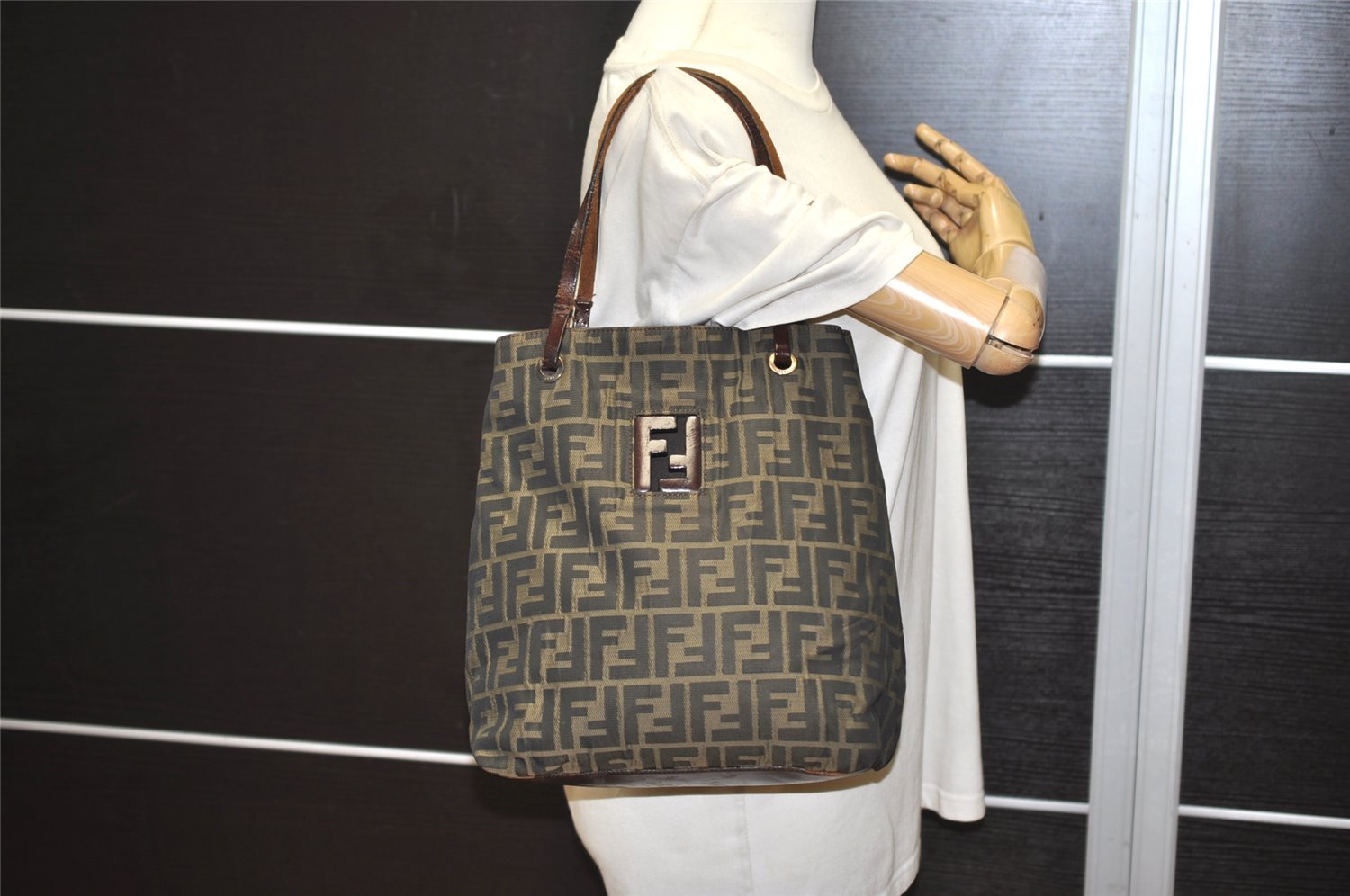 Authentic FENDI Vintage Zucca Shoulder Hand Bag Purse Nylon Leather Brown 9898I