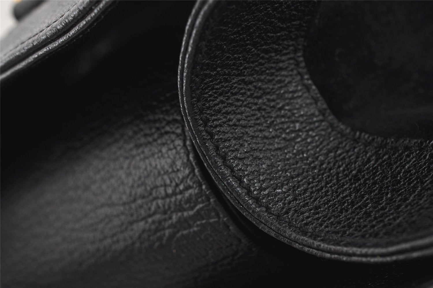 Authentic GUCCI Vintage Bamboo Shoulder Hand Bag Suede Leather Black Junk 9901I