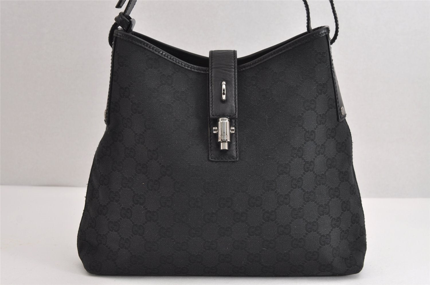 Authentic GUCCI Jackie Shoulder Bag Purse GG Canvas Leather 110291 Black 9902I