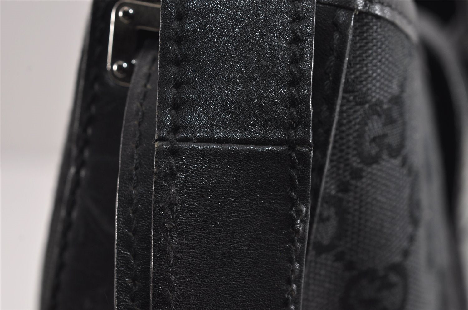 Authentic GUCCI Jackie Shoulder Bag Purse GG Canvas Leather 110291 Black 9902I