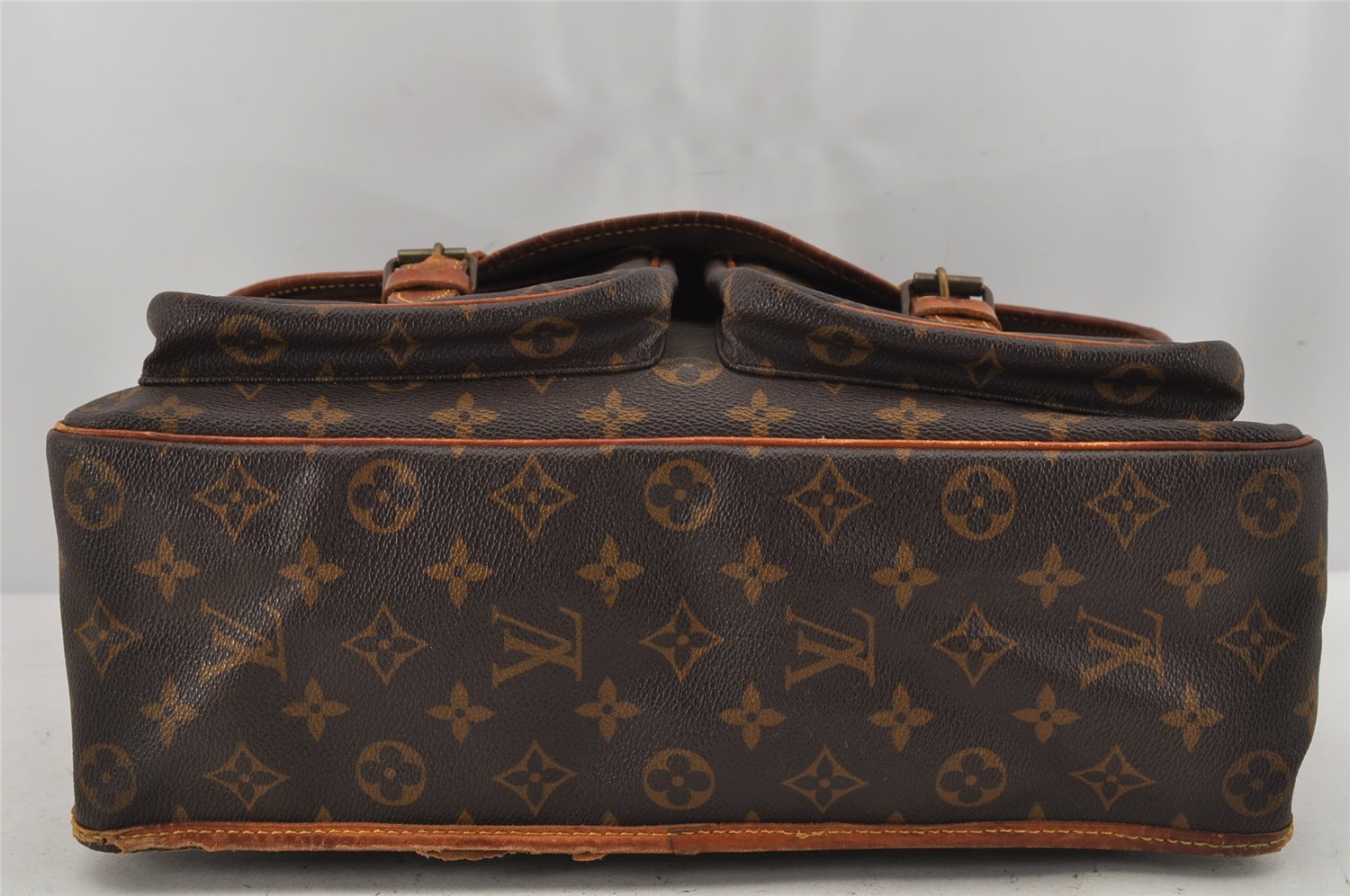 Authentic Louis Vuitton Monogram Sac Bazas Shoulder Cross Bag M99013 LV 9904J