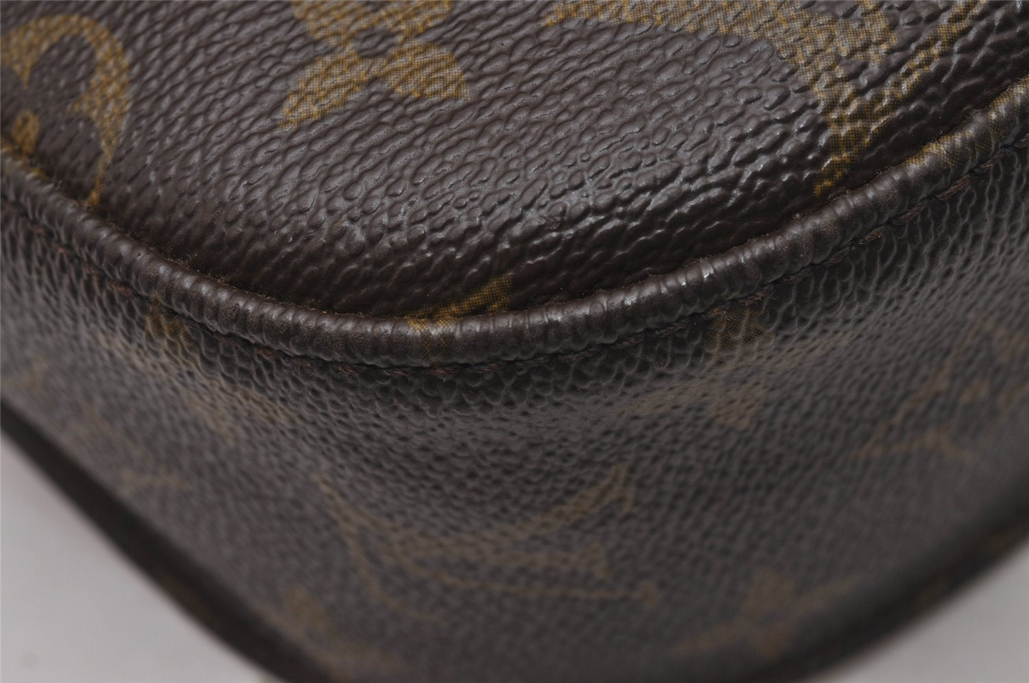 Authentic Louis Vuitton Monogram Saint Cloud GM M51242 Shoulder Cross Bag 9909I