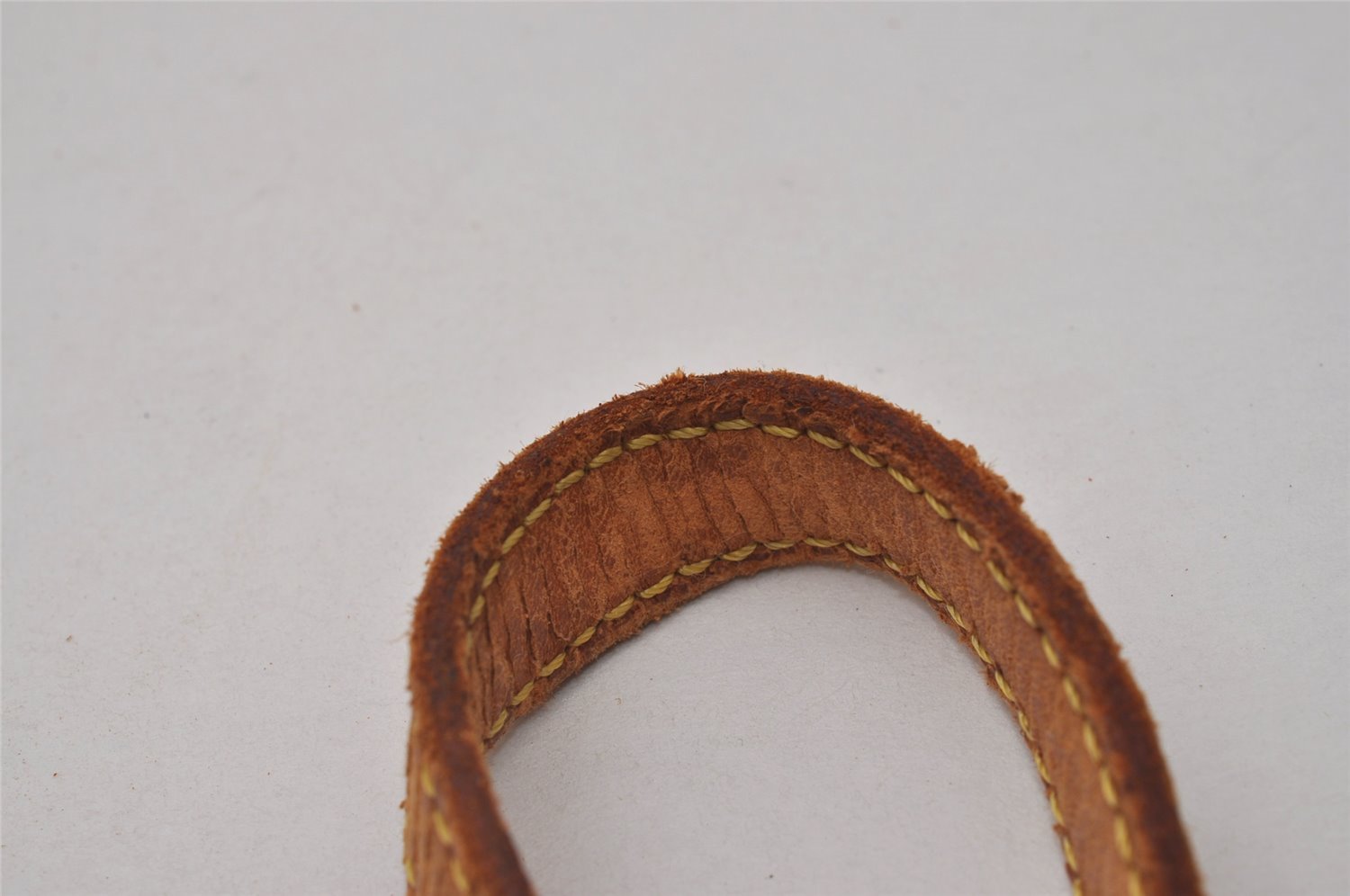 Authentic Louis Vuitton Leather Shoulder Strap Beige 48.8