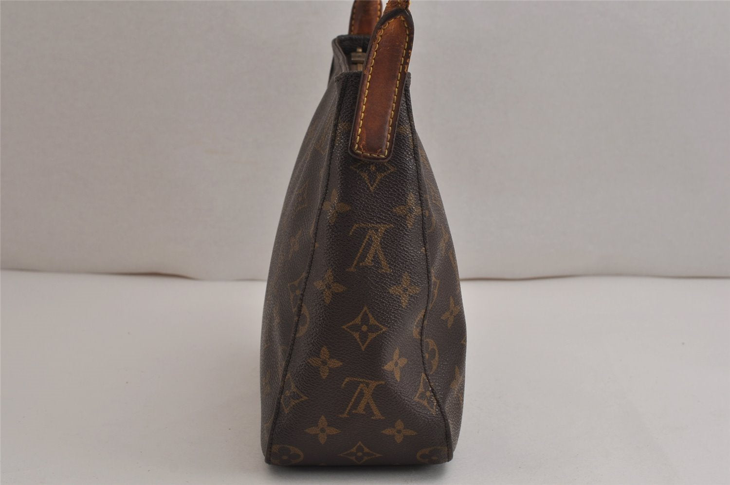 Authentic Louis Vuitton Monogram Looping MM Shoulder Bag M51146 LV 9914J