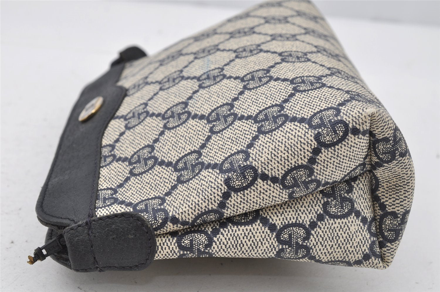 Authentic GUCCI Vintage Pouch Purse GG PVC Leather Navy Blue 9922I