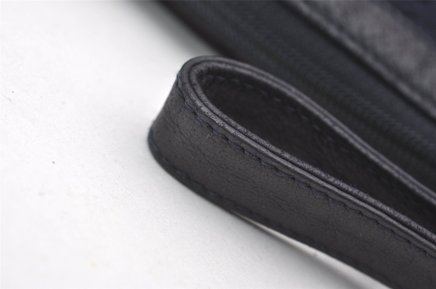 Authentic GUCCI Vintage Clutch Hand Bag Purse Punching Suede Leather Navy 9924I