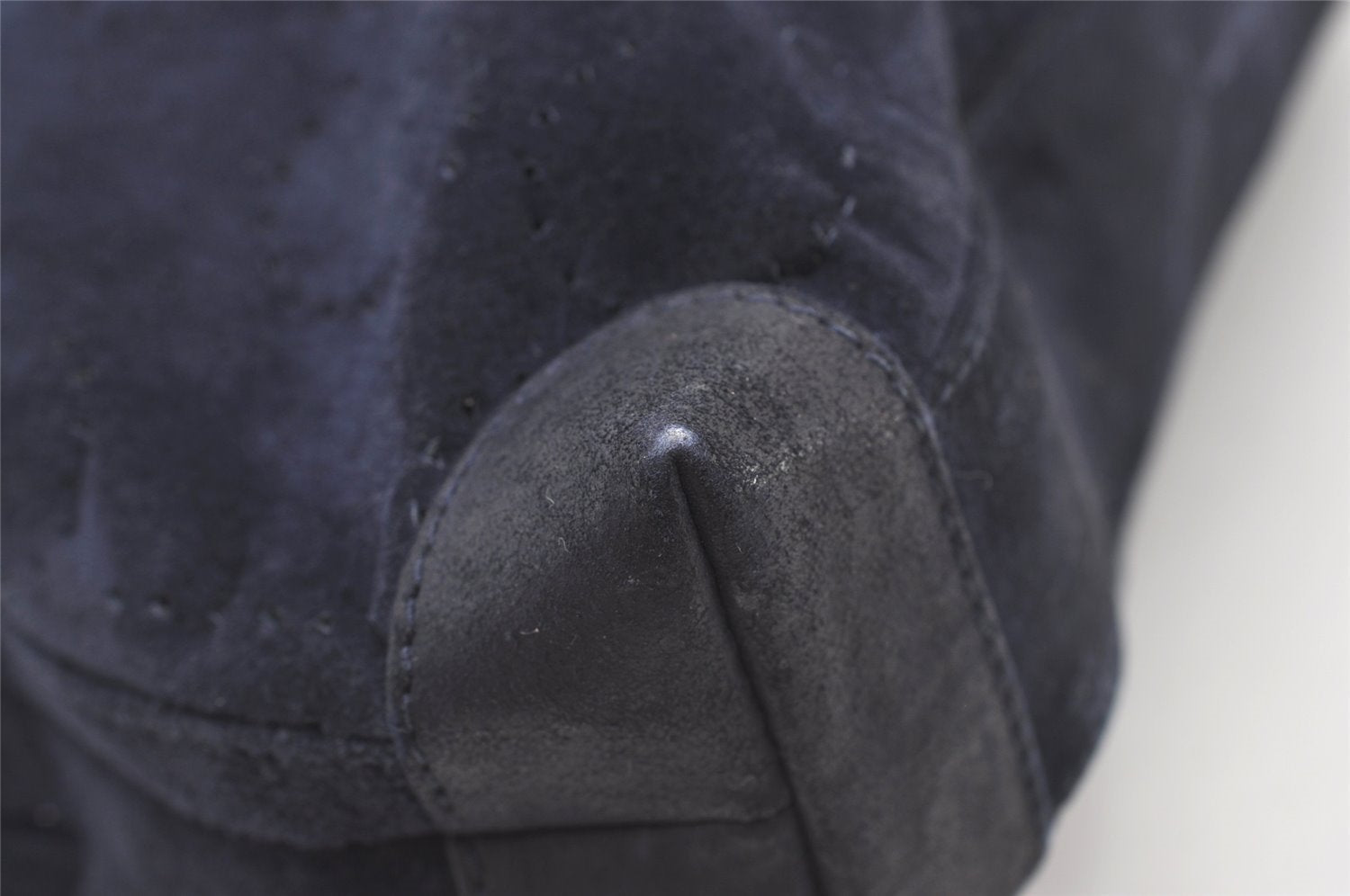 Authentic GUCCI Vintage Clutch Hand Bag Purse Punching Suede Leather Navy 9924I