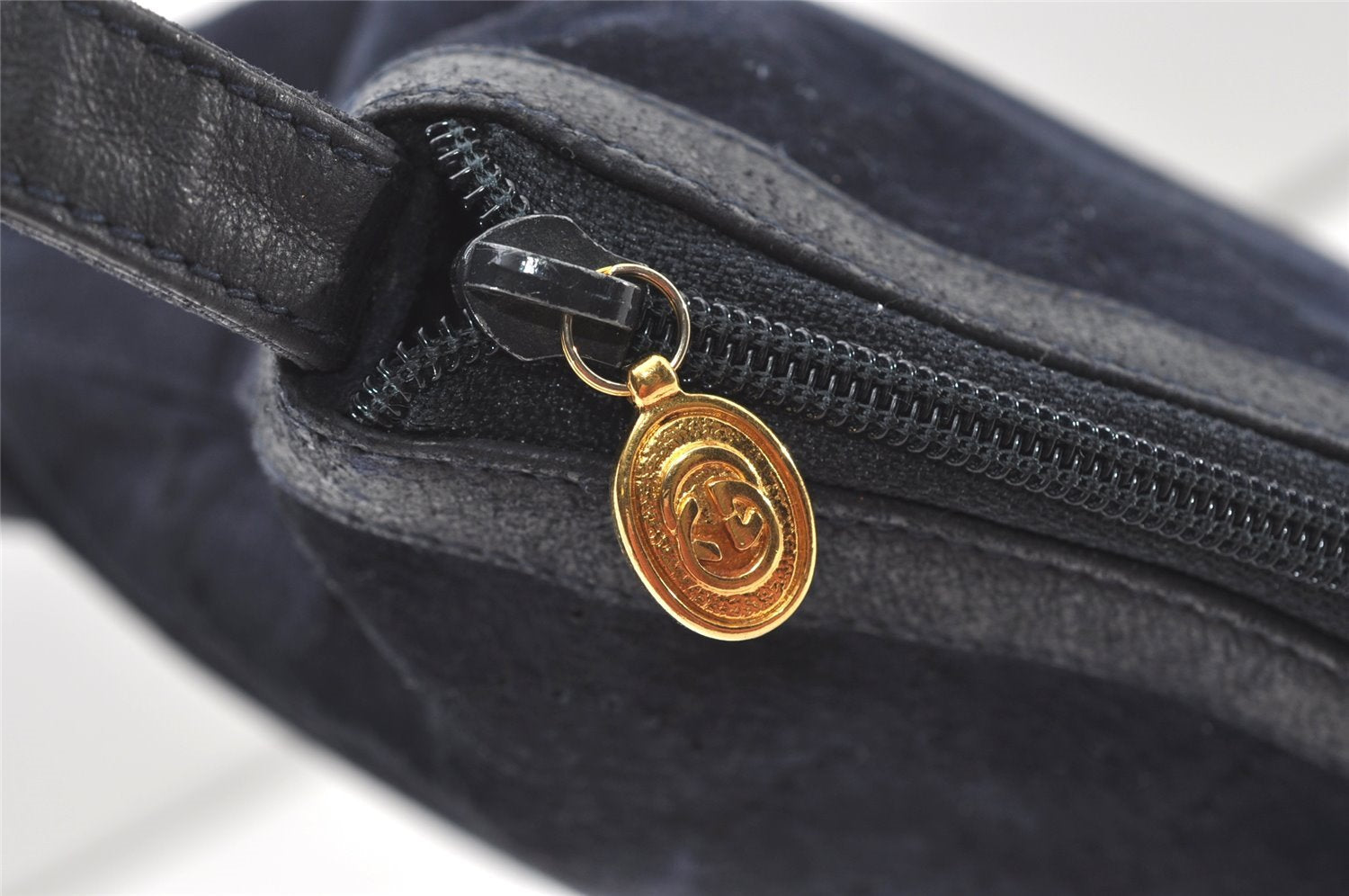Authentic GUCCI Vintage Clutch Hand Bag Purse Punching Suede Leather Navy 9924I