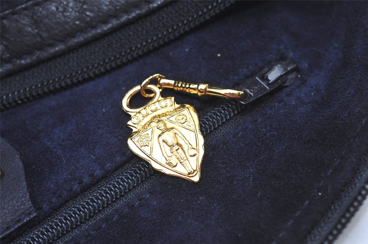 Authentic GUCCI Vintage Clutch Hand Bag Purse Punching Suede Leather Navy 9924I