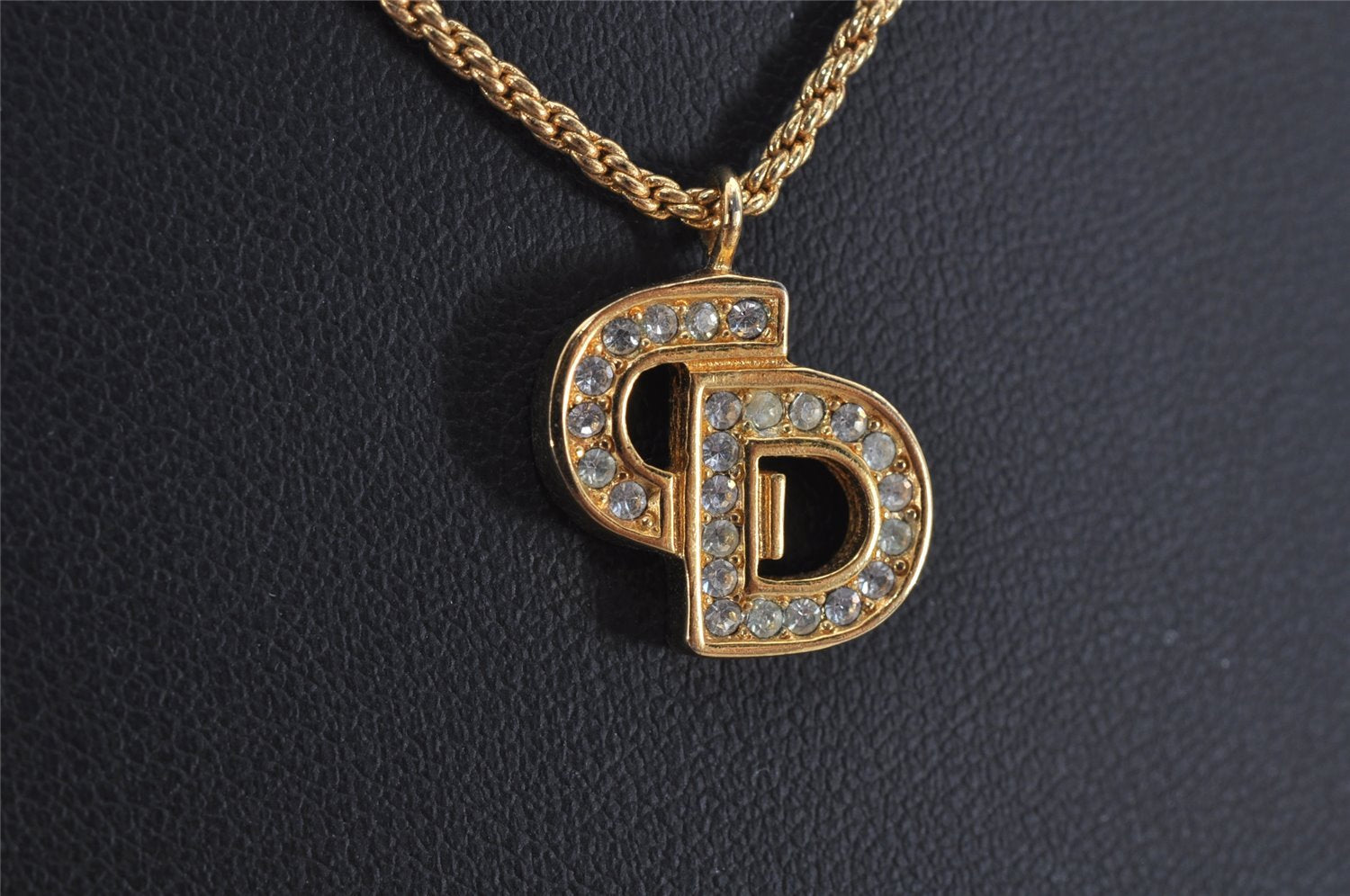 Authentic Christian Dior Gold Tone Chain Rhinestone Pendant Necklace CD 9926J