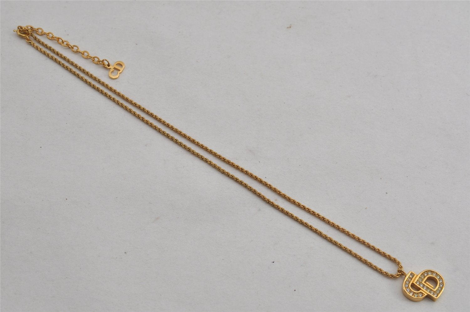 Authentic Christian Dior Gold Tone Chain Rhinestone Pendant Necklace CD 9926J
