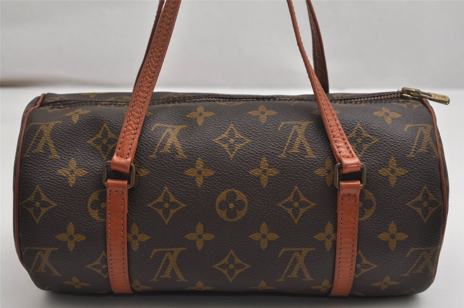 Authentic Louis Vuitton Monogram Papillon 26 Hand Bag Old Model LV 9931J