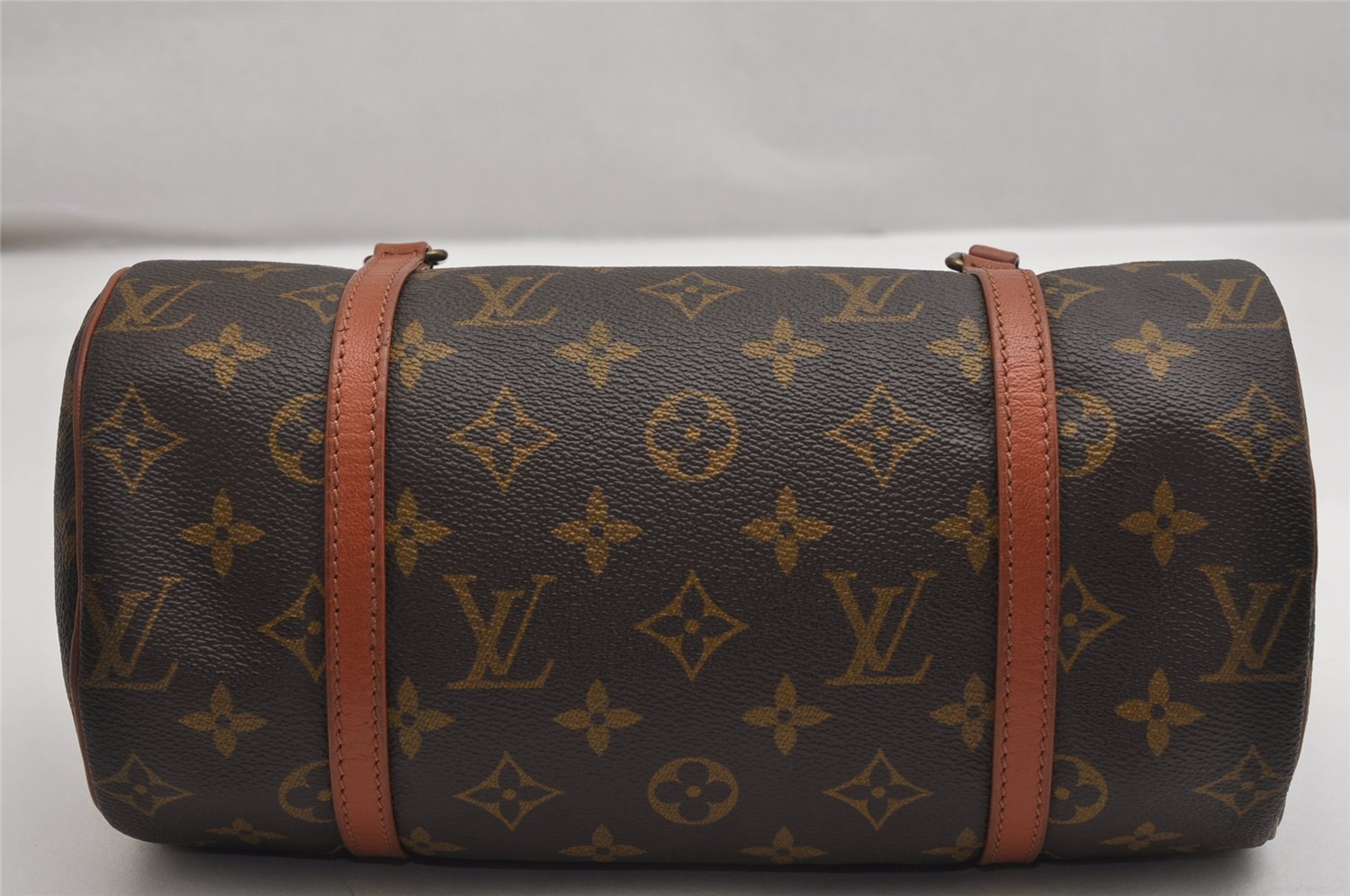 Authentic Louis Vuitton Monogram Papillon 26 Hand Bag Old Model LV 9931J