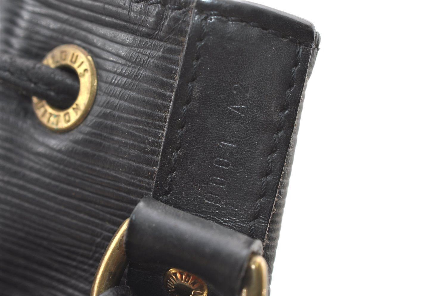 Authentic Louis Vuitton Epi Petit Noe Shoulder Drawstring Bag M59012 Black 9938J