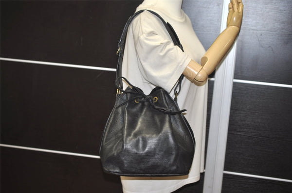 Authentic Louis Vuitton Epi Petit Noe Shoulder Drawstring Bag M59012 Black 9938J