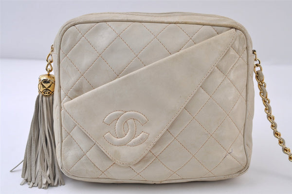 Authentic CHANEL Calf Skin Matelasse Chain Shoulder Bag White CC Junk 9940I