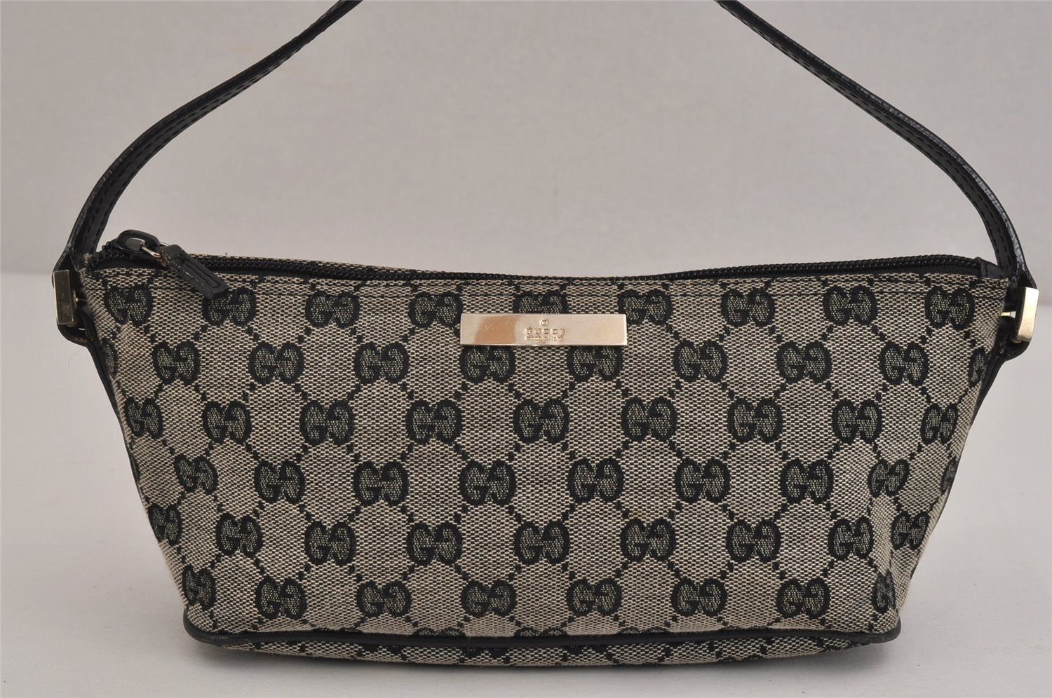 Authentic GUCCI Hand Bag Pouch Purse GG Canvas Leather 0391103 Black 9941J