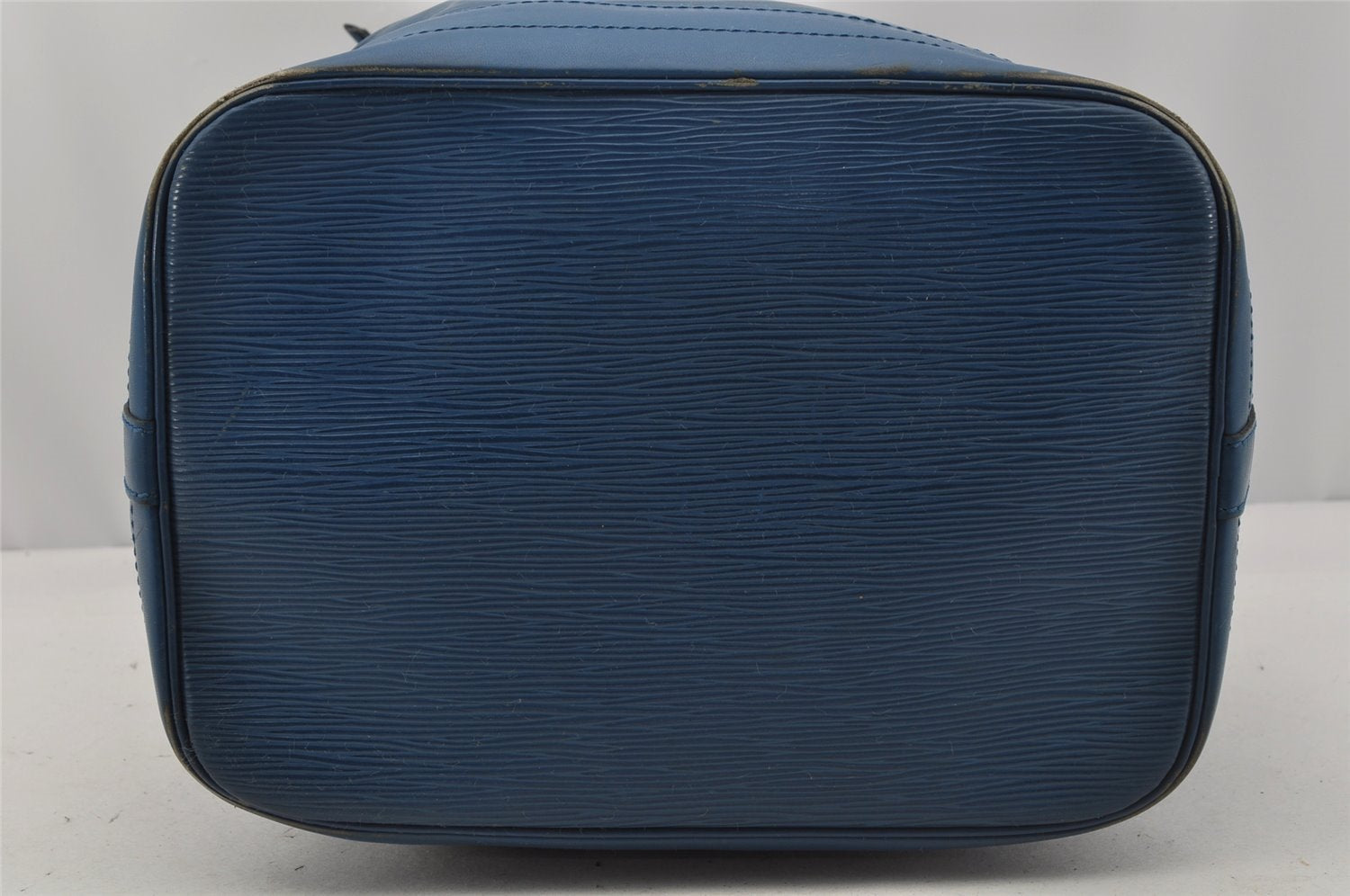 Authentic Louis Vuitton Epi Noe Shoulder Drawstring Bag Brown M44028 LV 9944I