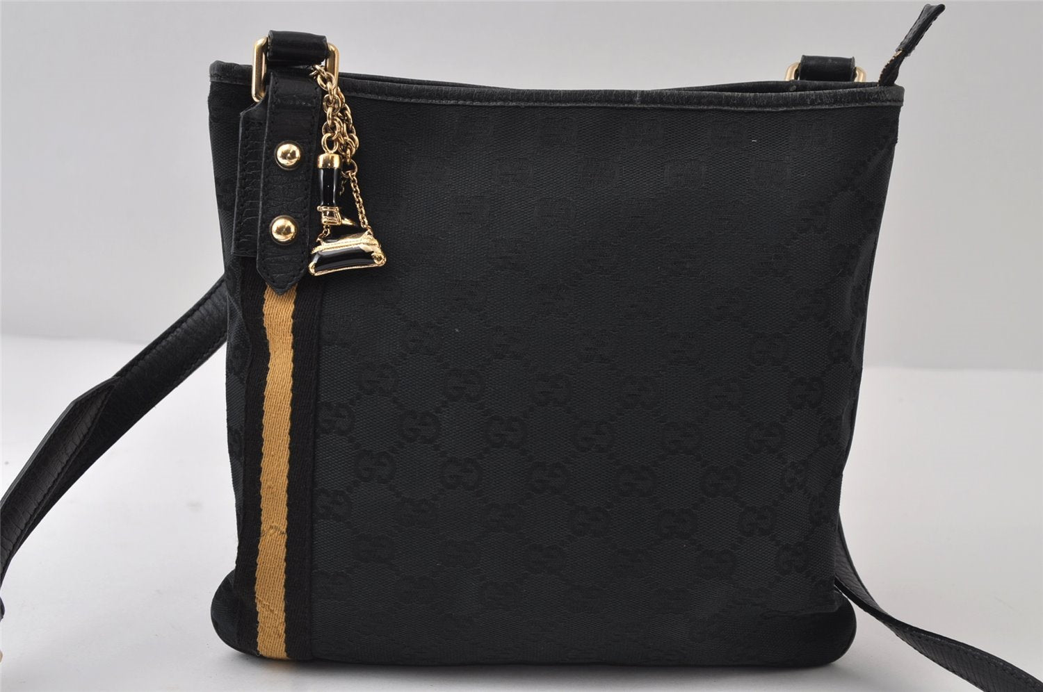 Authentic GUCCI Sherry Line Shoulder Cross Bag GG Canvas Leather Black 9954I
