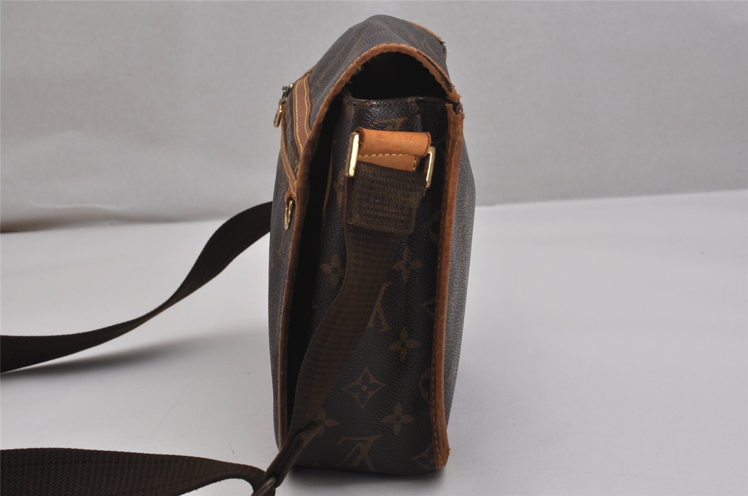 Auth Louis Vuitton Monogram Messenger Bosphore PM Shoulder Bag M40106 LV 9954J