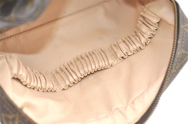 Auth Louis Vuitton Monogram Trousse Toilette 23 Clutch Hand Bag Old Model 9957J