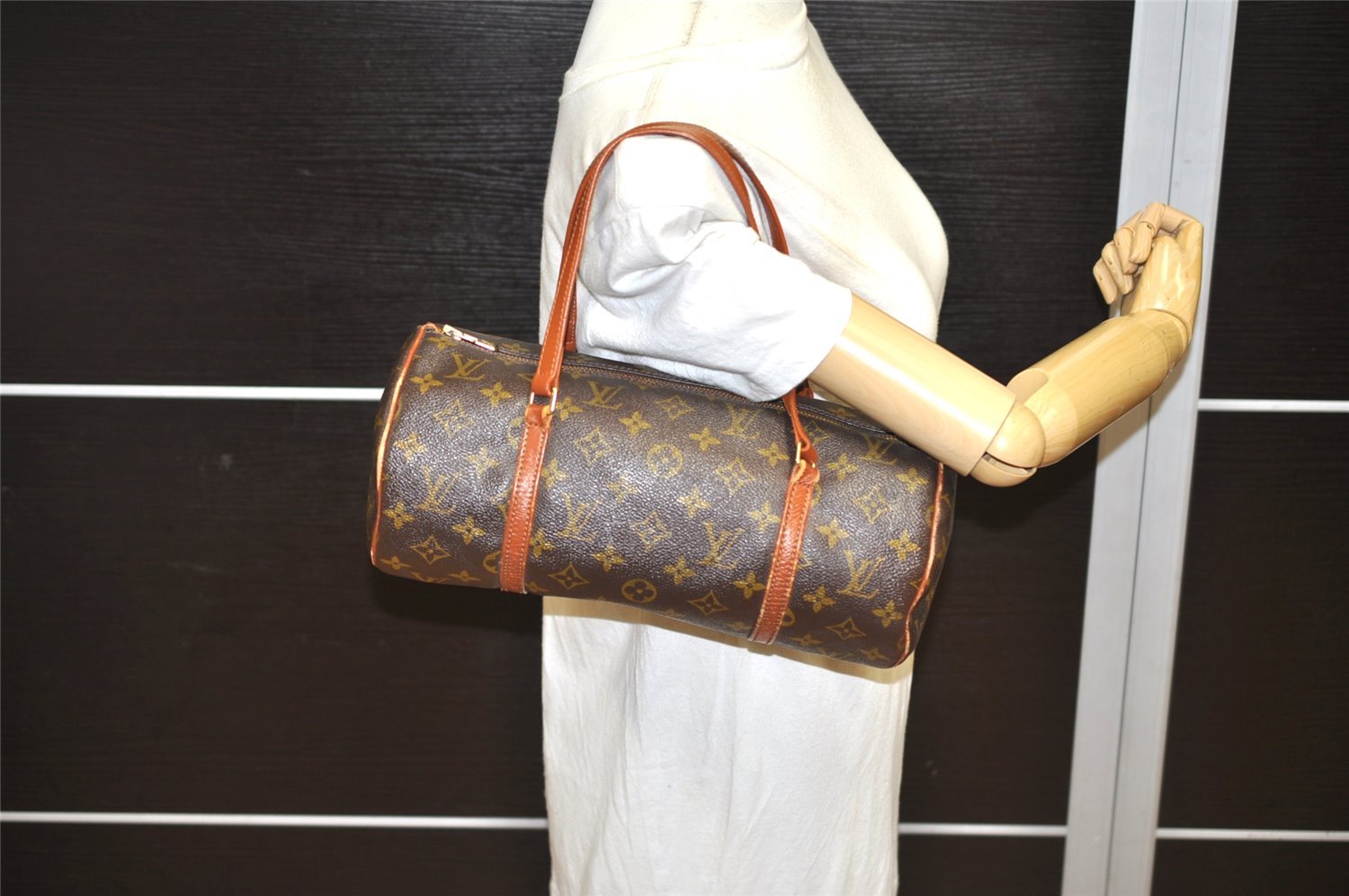 Authentic Louis Vuitton Monogram Papillon 30 Hand Bag Old Model LV 9964J