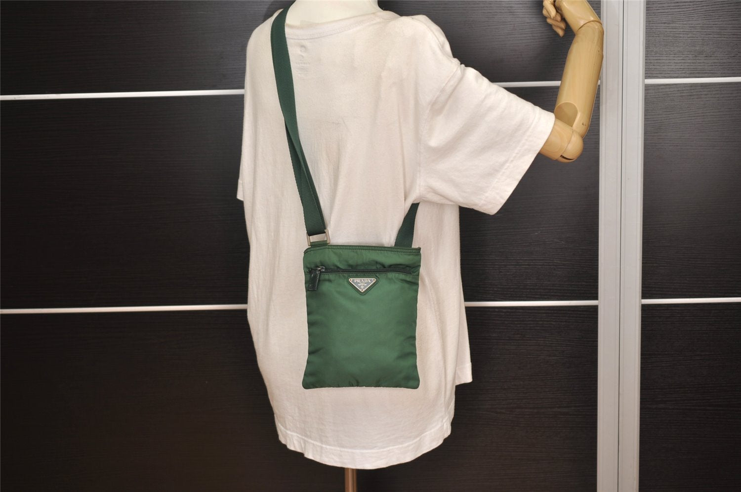 Authentic PRADA Vintage Nylon Tessuto Shoulder Cross Body Bag Purse Green 9970J