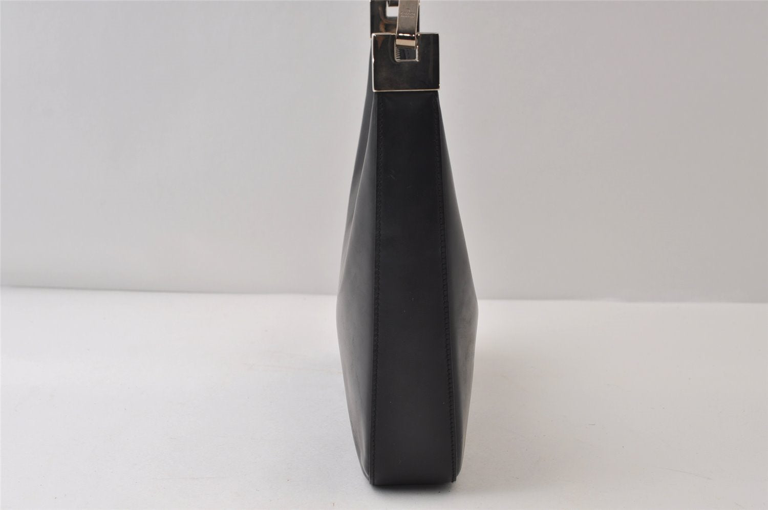 Authentic GUCCI Vintage Shoulder Hand Bag Purse Leather 0013812 Black 9972I