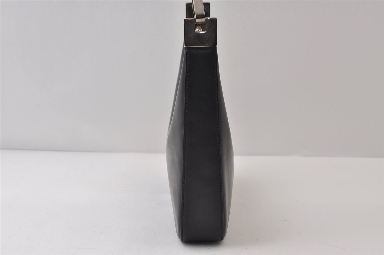 Authentic GUCCI Vintage Shoulder Hand Bag Purse Leather 0013812 Black 9972I