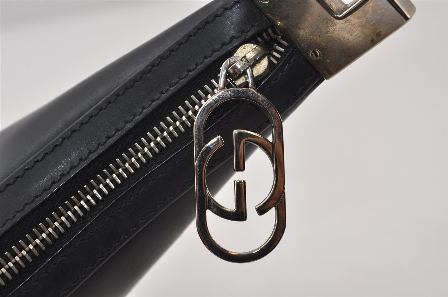 Authentic GUCCI Vintage Shoulder Hand Bag Purse Leather 0013812 Black 9972I