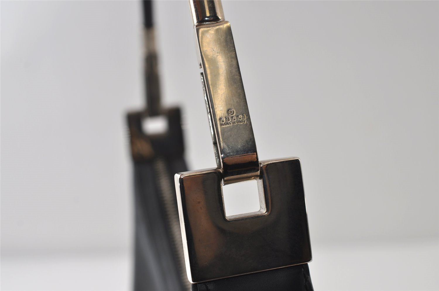 Authentic GUCCI Vintage Shoulder Hand Bag Purse Leather 0013812 Black 9972I