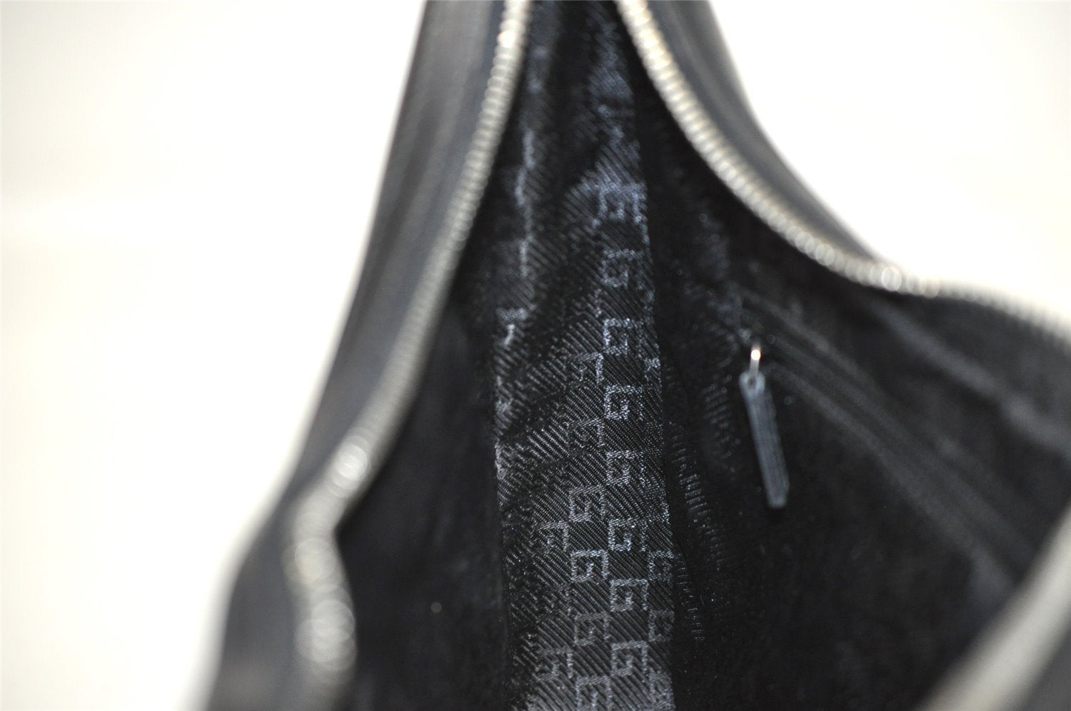 Authentic GUCCI Vintage Shoulder Hand Bag Purse Leather 0013812 Black 9972I