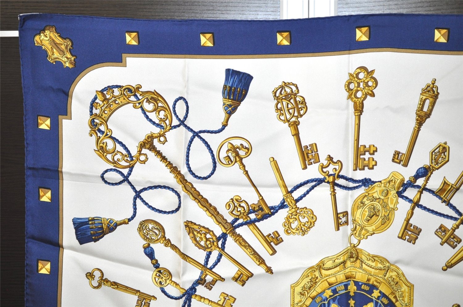 Authentic HERMES Carre 90 Scarf ”Les Cles